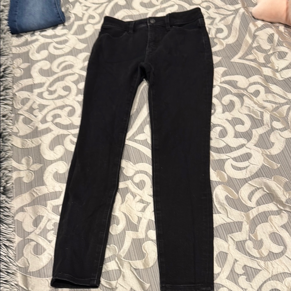 Black Women's American Eagle Jeans